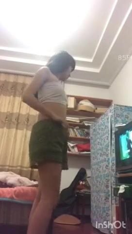 CÔ BẠN ĐAM MÊ BÓNG ĐÁ